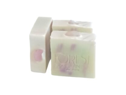 forest fragrances - natuurlijke zeep - edelsteen zeep - rozekwarts zeep