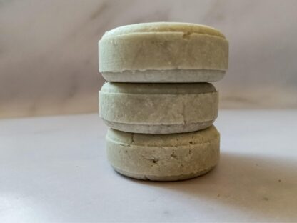 forest fragrances - duurzame haarproducten - solid shampoo bar - teatree shampoo met rozemarijn